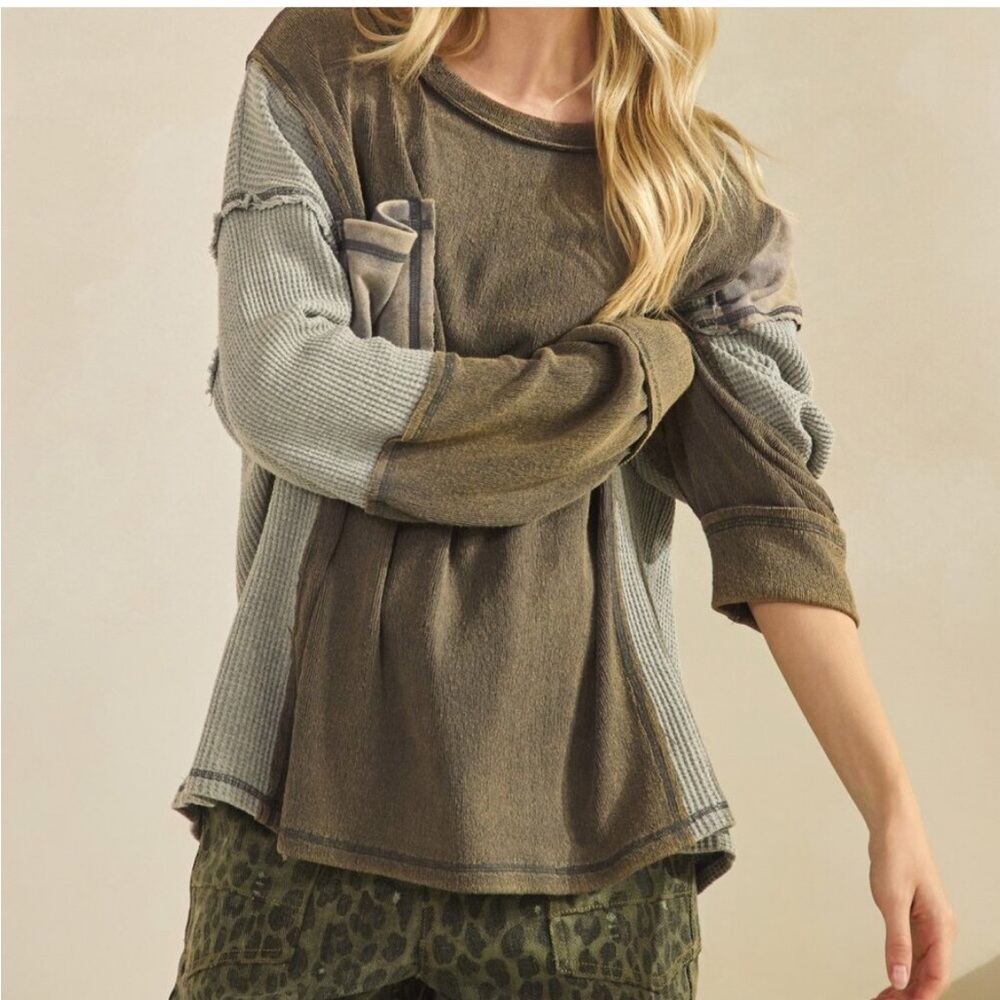 Sage + Fig Casual Patchwork Long Sleeve Top acid wash pocket sweatshirt - Picture 3 of 4